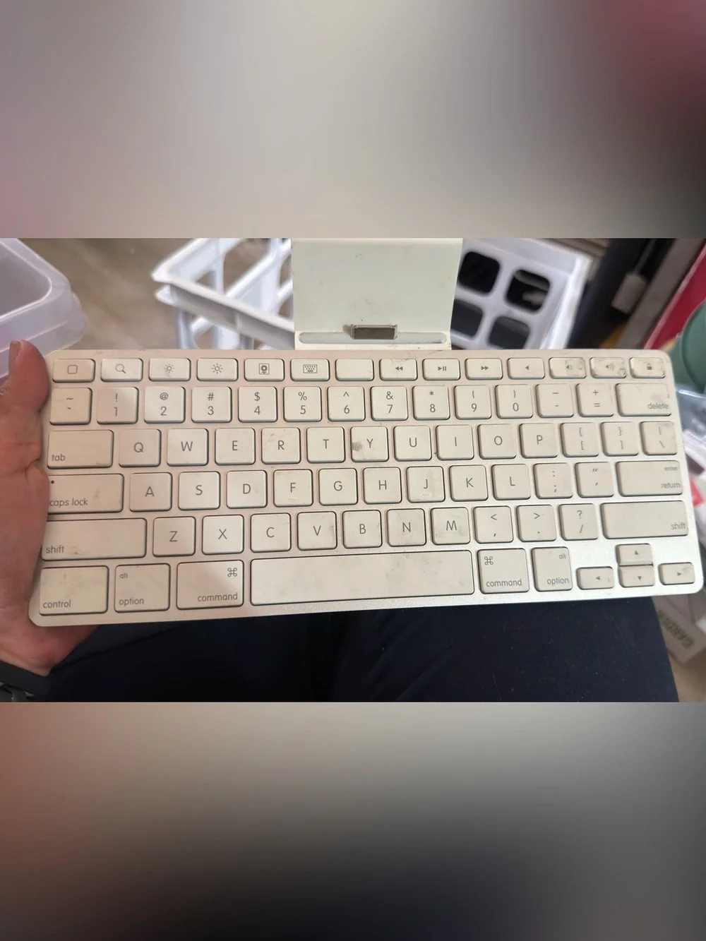 Apple Cream Wireless Bluetooth Keyboard with Aluminum Frame